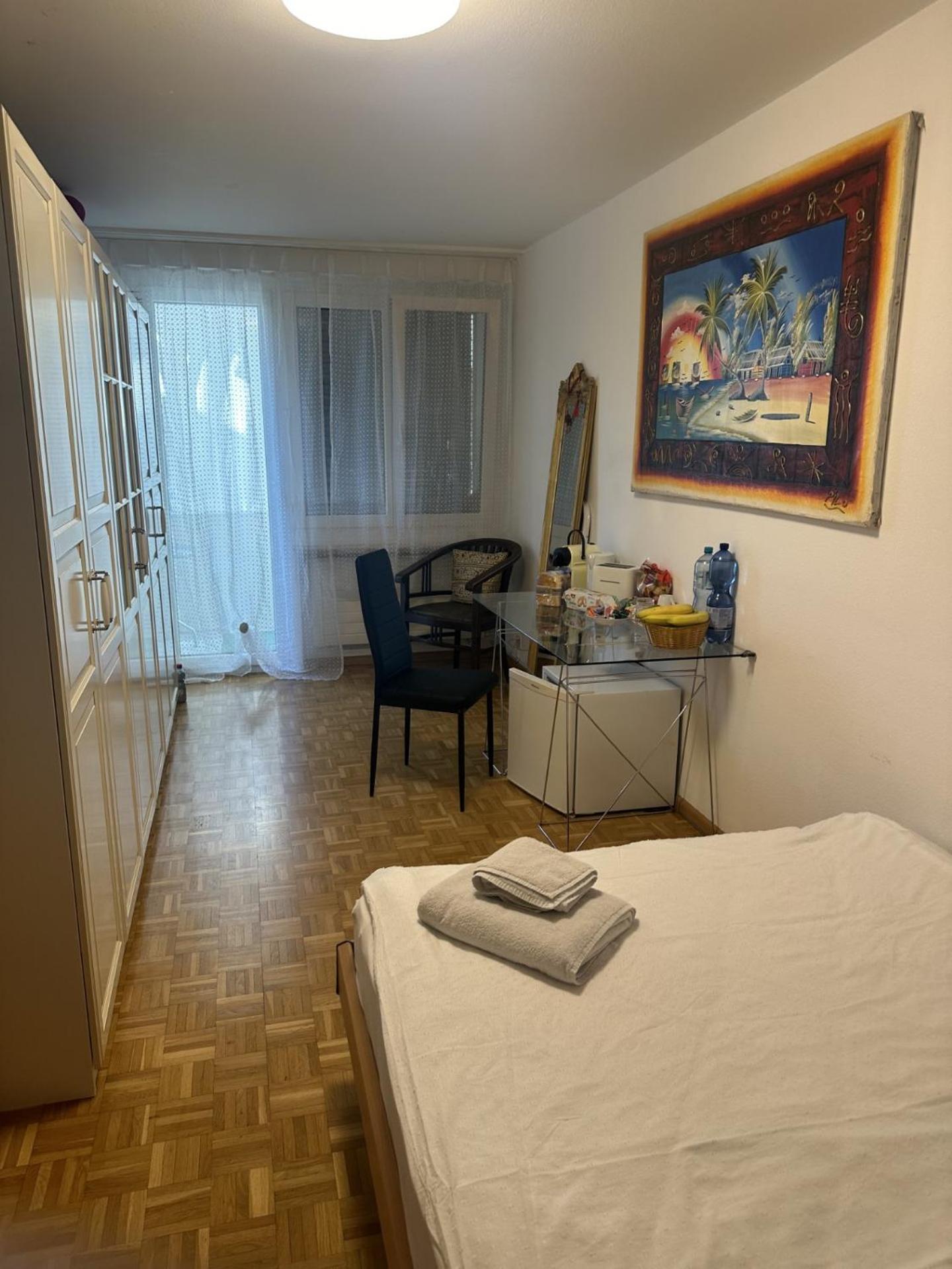 Schoenes Zimmer In Der City Basel Exteriör bild