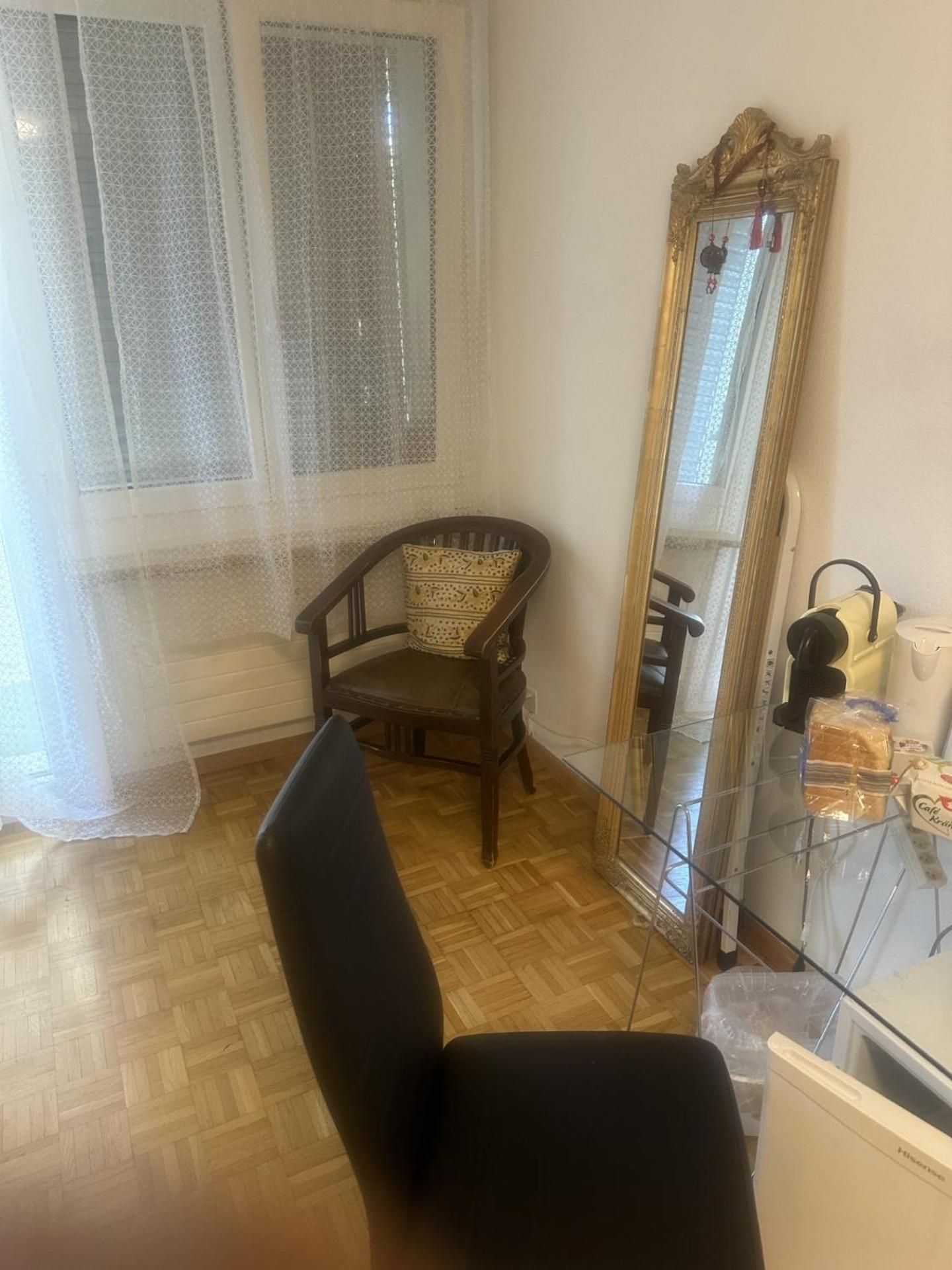 Schoenes Zimmer In Der City Basel Exteriör bild