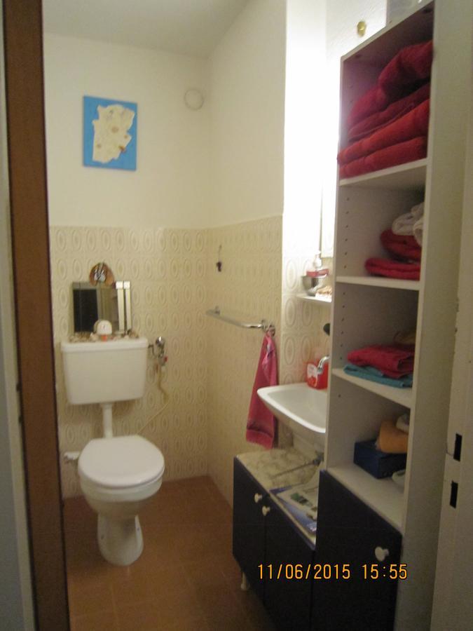 Schoenes Zimmer In Der City Basel Exteriör bild