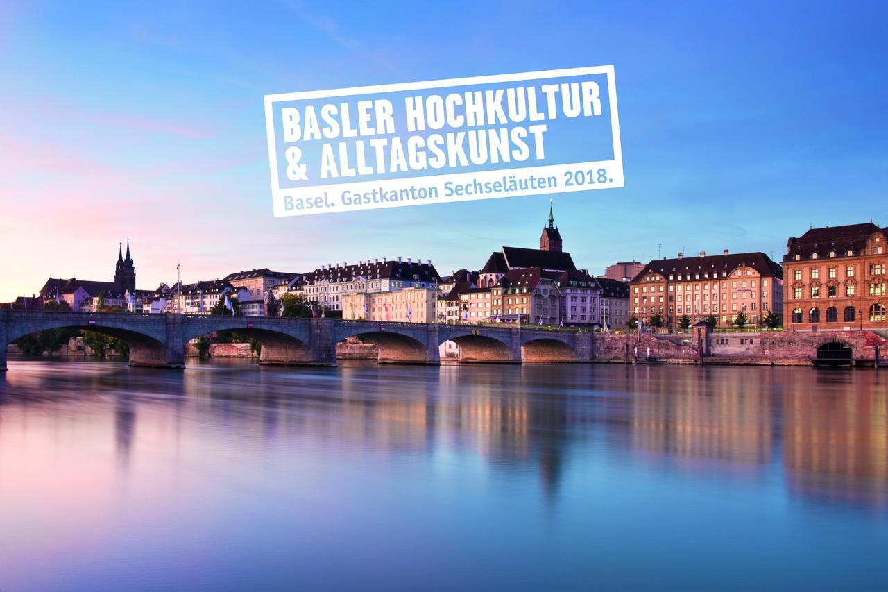 Schoenes Zimmer In Der City Basel Exteriör bild